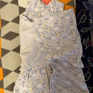 Kids Pajamas with Cloud and Raindrop Pattern